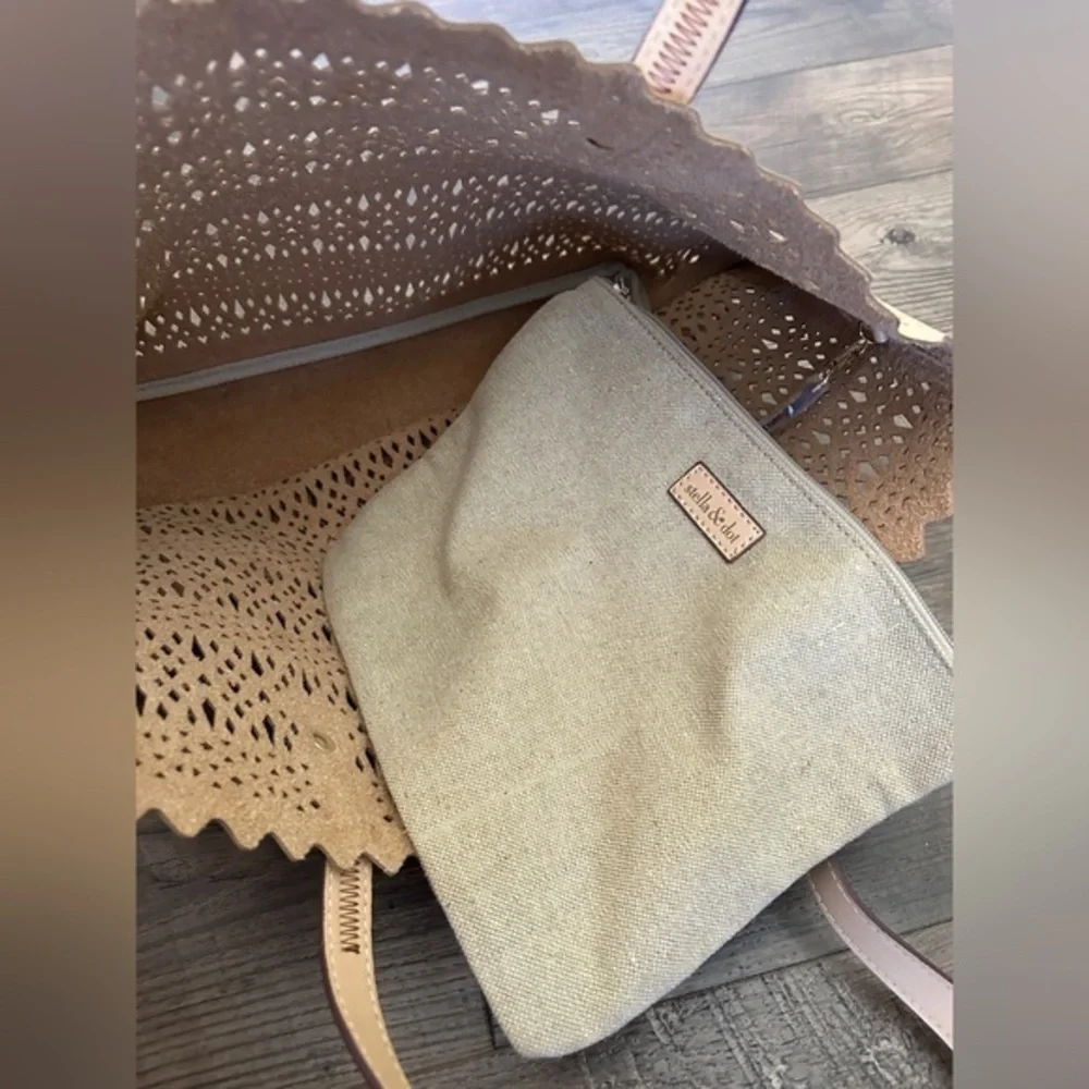 STELLA & DOT Elegant Tan Tote Bag - Picture 5 of 8